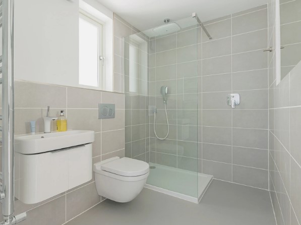 как избежать засоров в трапе для душа